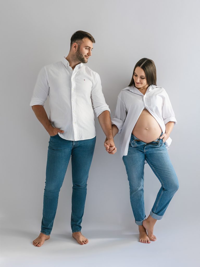 Sedinta foto maternitate impreuna cu sotul Sedinta foto maternitate impreuna cu sotul